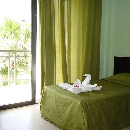 Larissa Hotel 3*