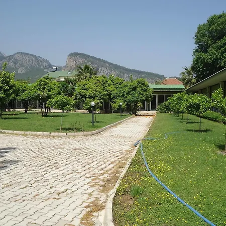 Larissa Hotel