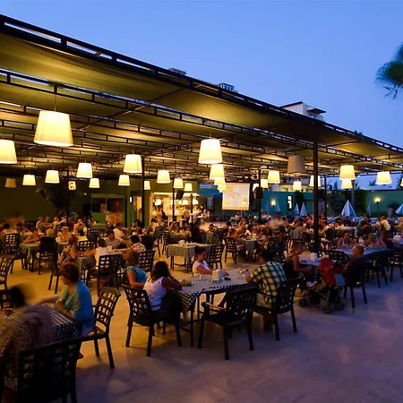 Larissa Hotel 3*
