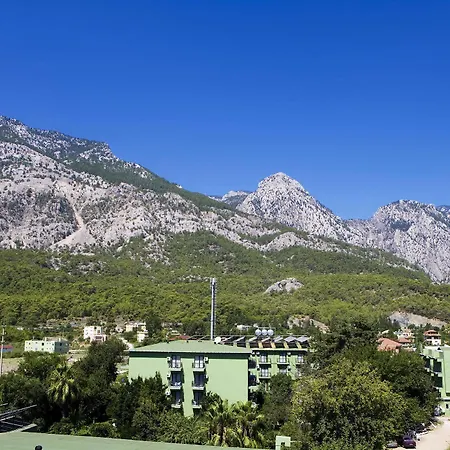 Hotel Larissa